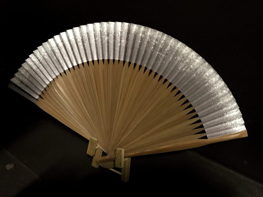 京扇子 紫 銀砂子 女性